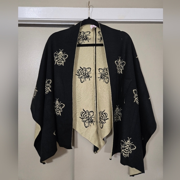 Top It Off Accessories - Top It Off Black and Gold Open Front Wrap with Bee Design One Size